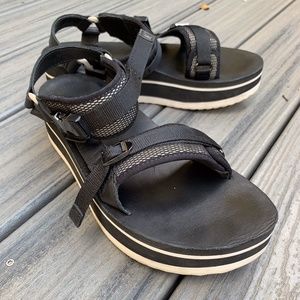 TEVA flatform universal luxe in black